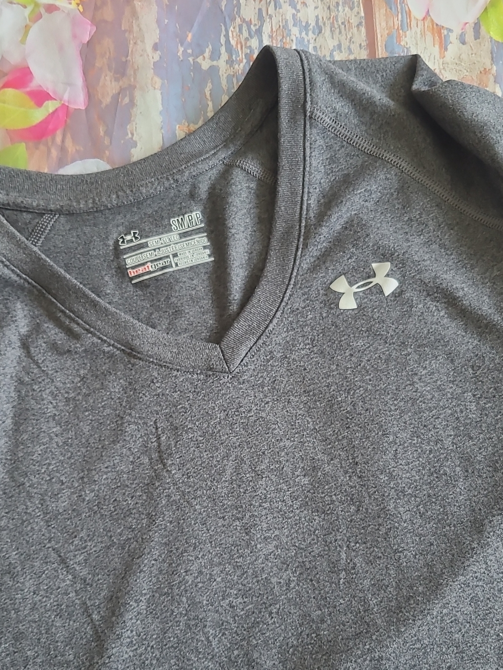 Under Armour Ladies Semi-fitted Long Sleeve Heat Gear Small